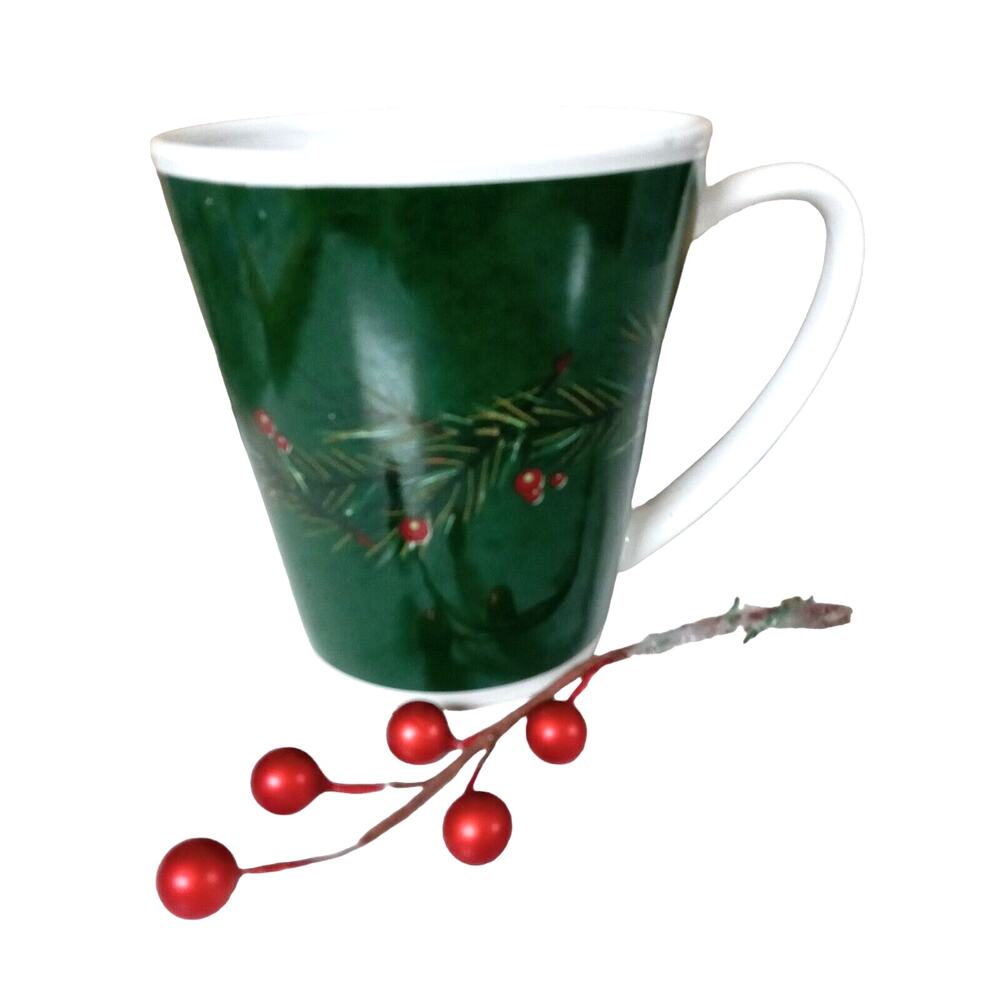 🎄 Vintage Christmas Mug ☕ Green Holly Berry Holiday Festive Cup